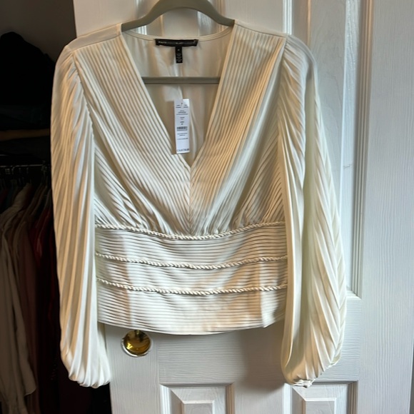 White House black market (WHBM) snow white blouse NWT - Picture 1 of 2